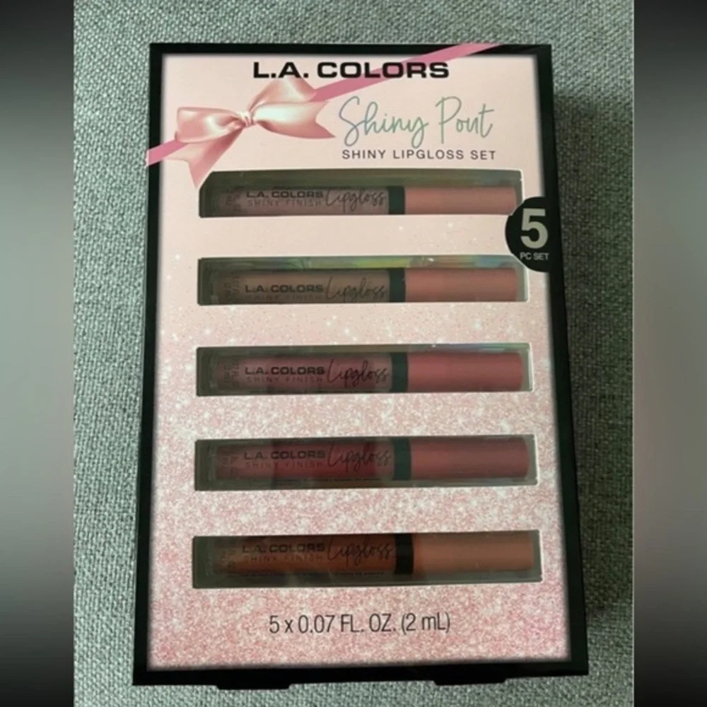L.A. Colors 2 makeup sets. Lipgloss set‎ Eyeliner set. NEW (1)